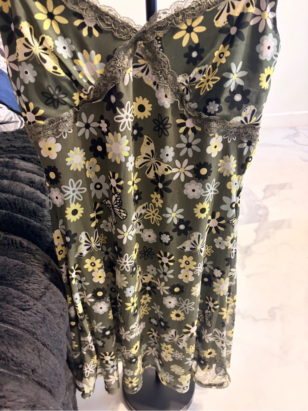 Olive Floral Lace-Trim' Dress - Multicolor